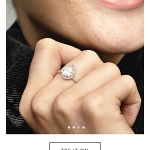 Pandora teardrop rose gold sparkle ring size 6